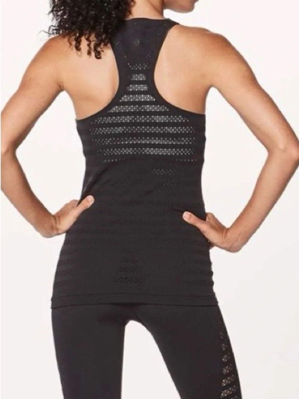 LULULEMON Black Reveal Tank (Stripes) Seamless Active Vent Mesh Yoga Top Size 6